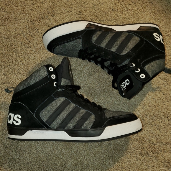 Shoes - Picture 7 of 9